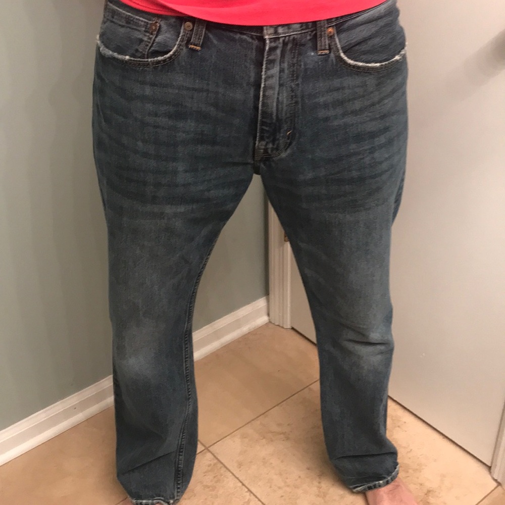 Men’s American eagle relaxed fit 34/32